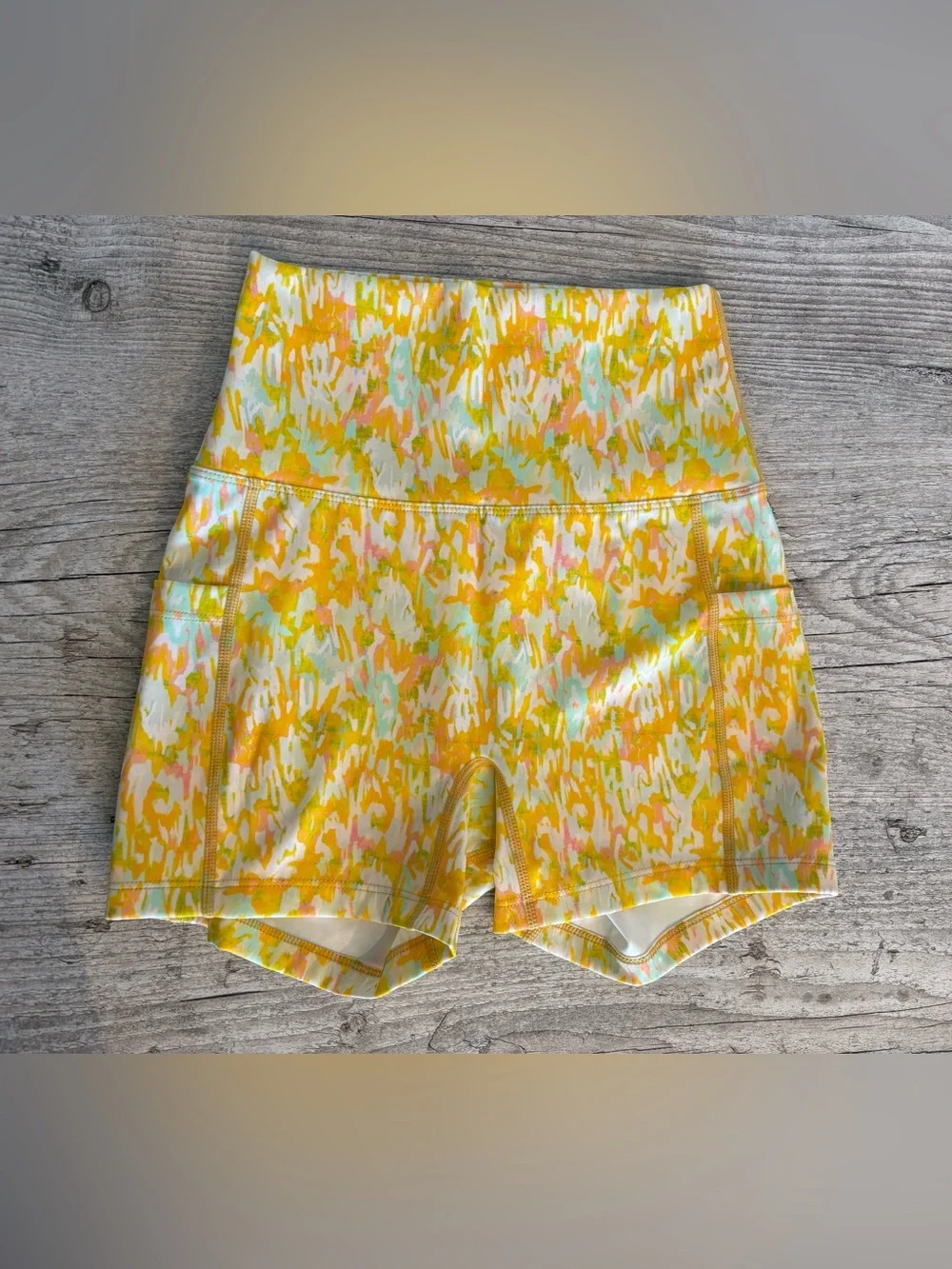 Born Primitive Women’s Small Athletic Biker Shorts Yellow Abstract Print Pockets
